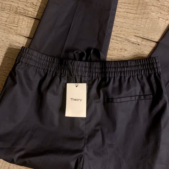 Theory Easy Trouser Classic Chinos in Black. - Picture 4 of 7